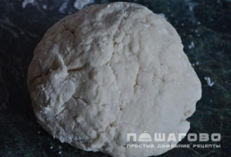 Фото приготовления рецепта: Вареники с вареньем - шаг 2