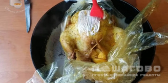 Фото приготовления рецепта: Курица с айвой - шаг 4