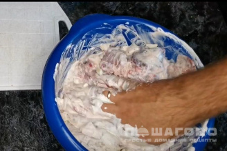 Фото приготовления рецепта: Бобер в духовке - шаг 3