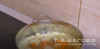 Фото приготовления рецепта: Вегетарианский суп рецепт из овощей - шаг 5