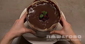 Фото приготовления рецепта: Шоколадный блинный торт - шаг 14