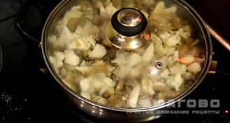 Фото приготовления рецепта: Нежный куриный жюльен с грибами и сыром - шаг 9