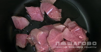 Фото приготовления рецепта: Рагу из мяса в казане классическое жаркое - шаг 2