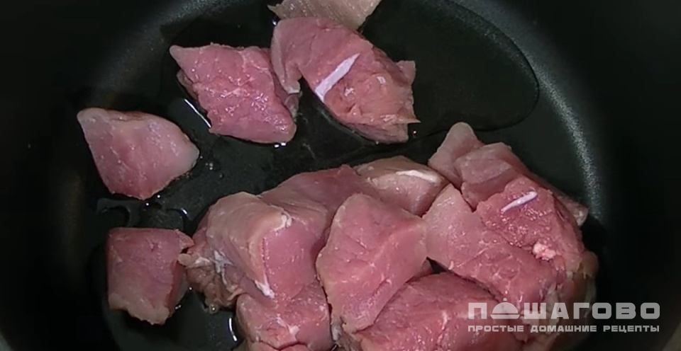 Фото приготовления рецепта: Рагу из мяса в казане классическое жаркое - шаг 2