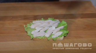 Фото приготовления рецепта: Сэндвич с куриной грудкой на работу - шаг 10
