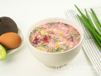 Фото приготовления рецепта: Свекольник с яйцом и огурцом - шаг 6