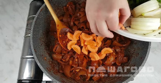 Фото приготовления рецепта: Свиные шкурки по-корейски - шаг 13